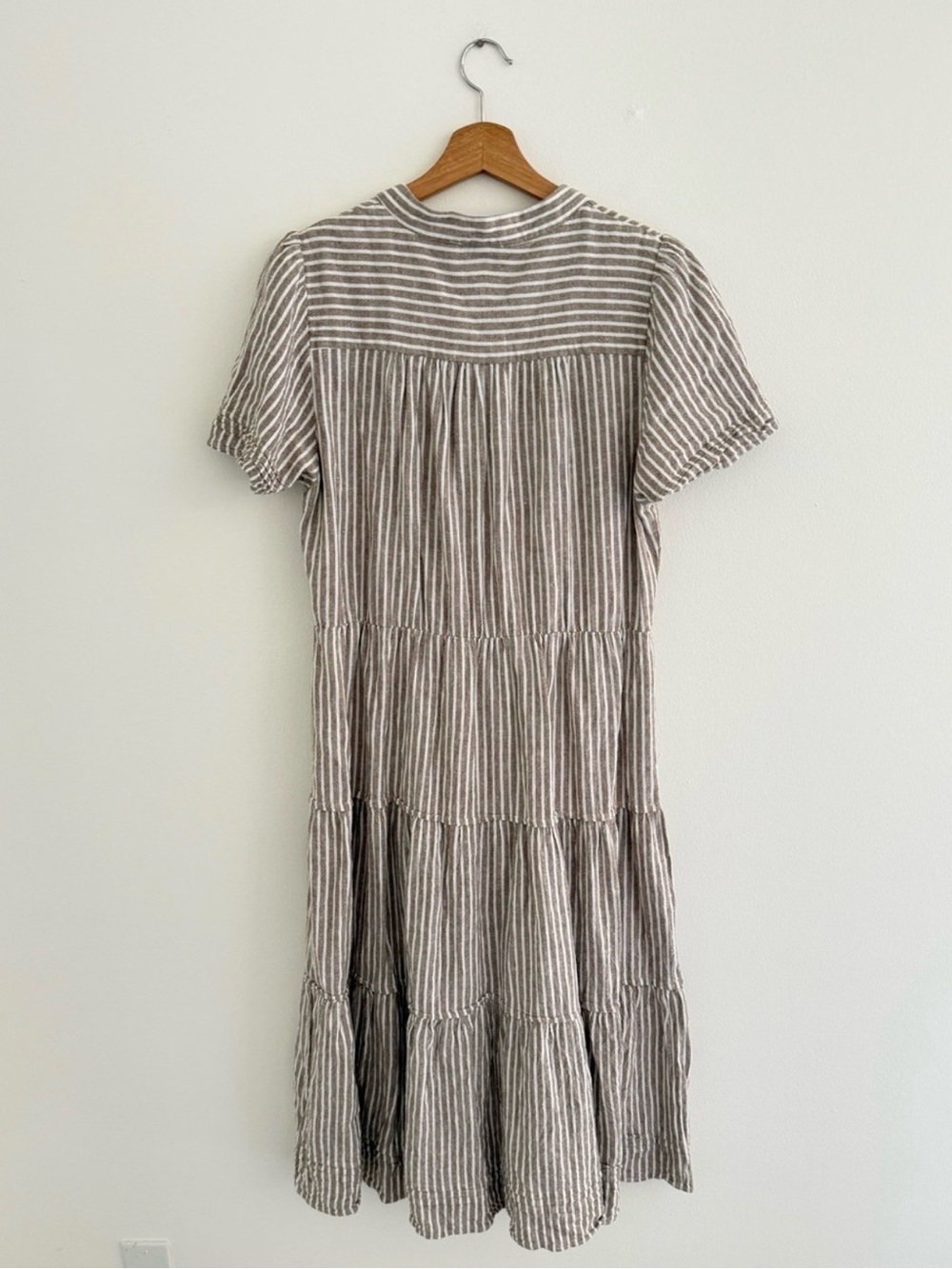 Cynthia Rowley Beige and White Striped Tiered Maxi Linen Dress - Picture 6 of 8